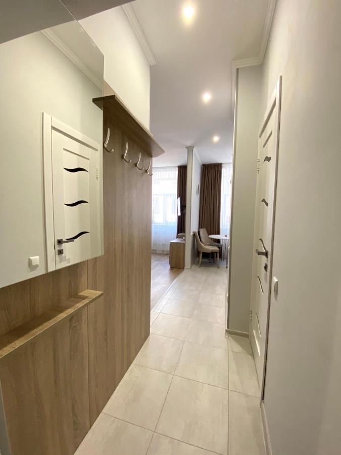 Homelike Apartment Lwów Zewnętrze zdjęcie